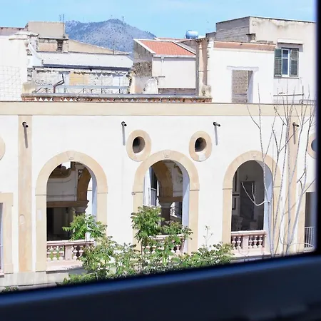 Maciuni Con Terrazza